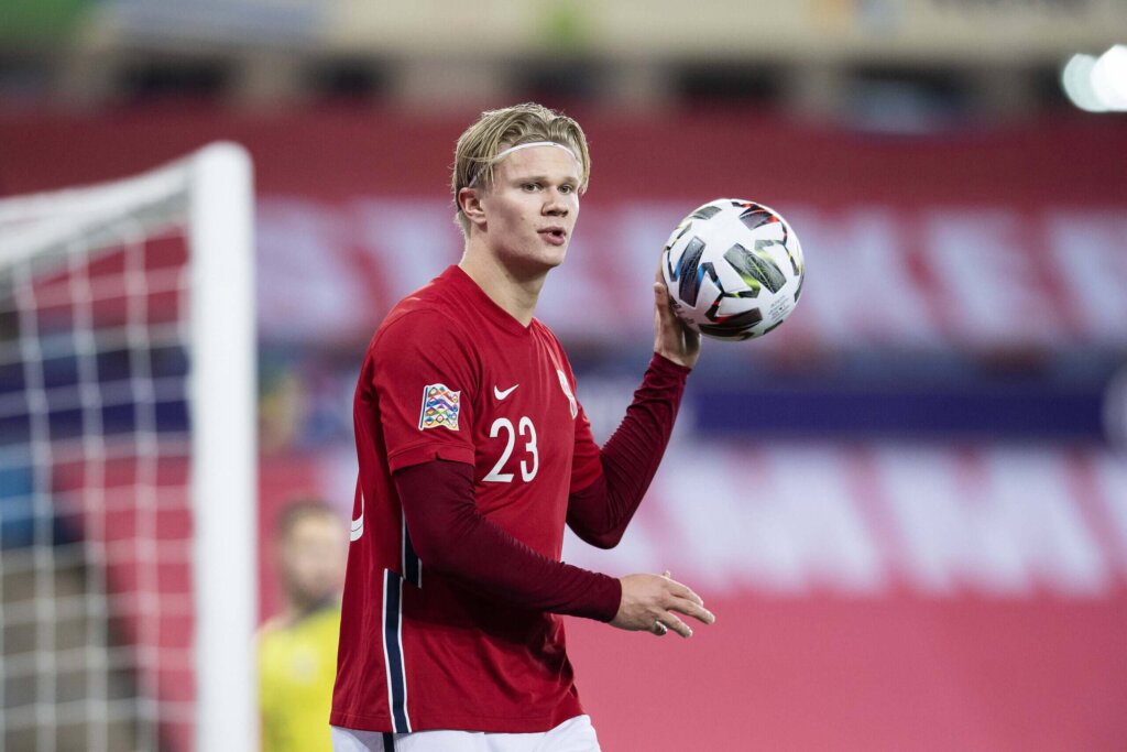 Erling Haaland attaquant de la Norvège et du Borussia Dortmund