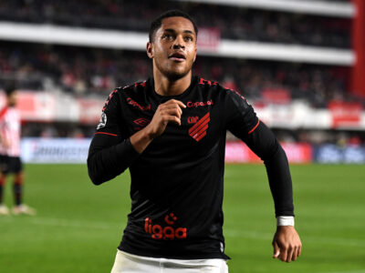 Vitor Roque vers le FC Barcelone