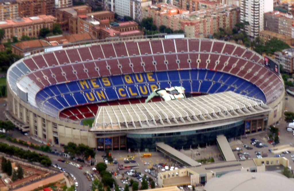 Camp Nou en construction rénovation