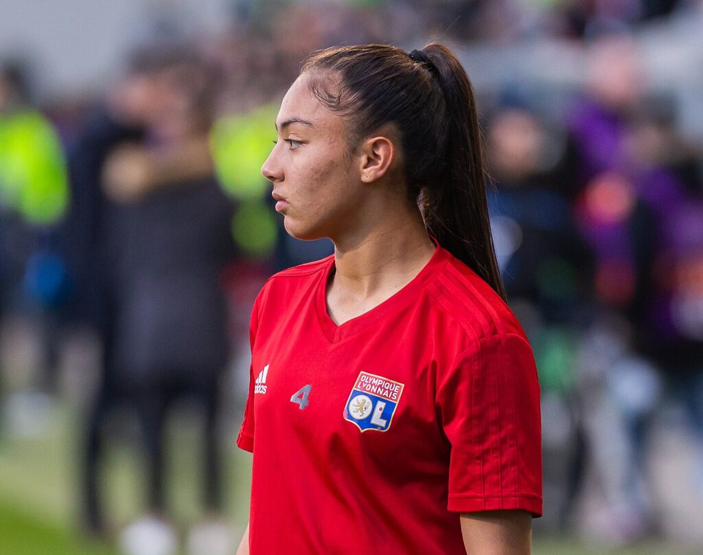 Selma Bacha, prolonge à Lyon